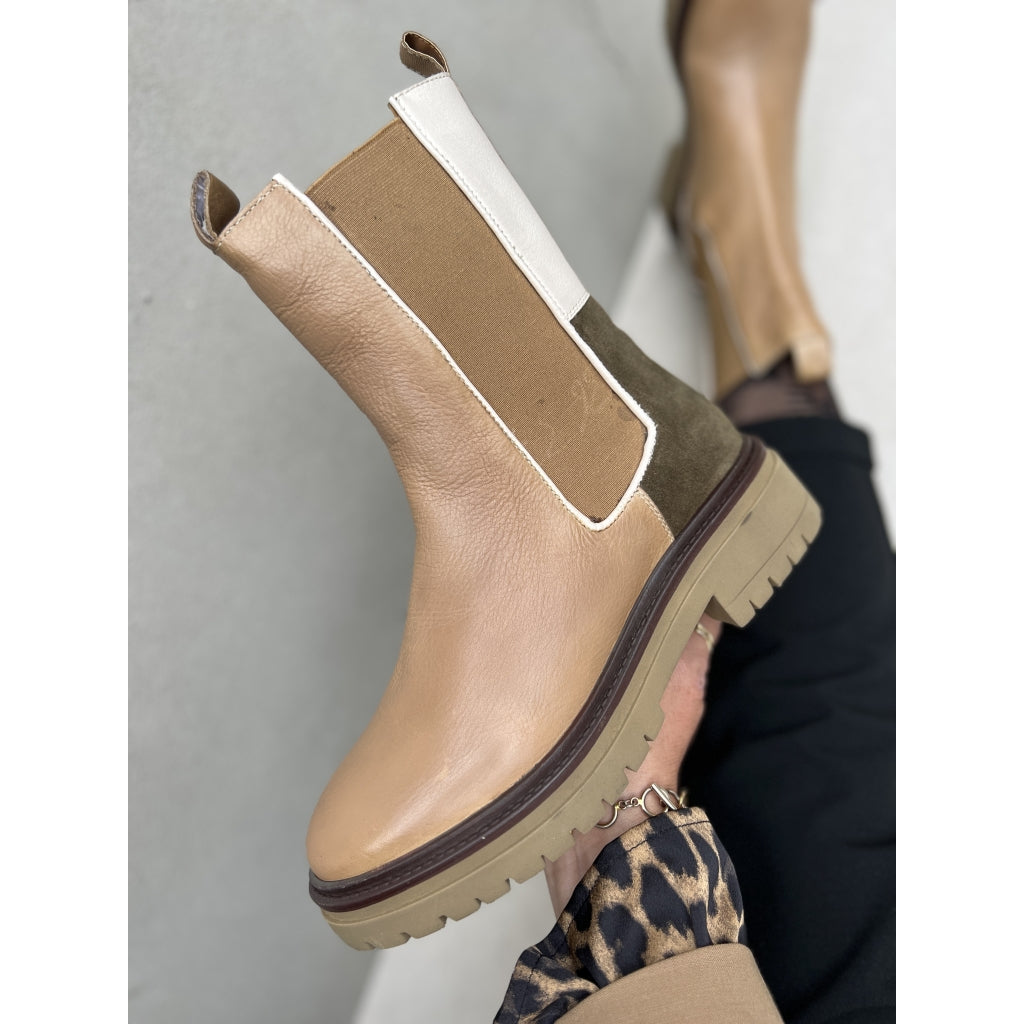 COPENHAGEN SHOES BEVERLY BOOT CAMEL Støvler 0138 CAMEL