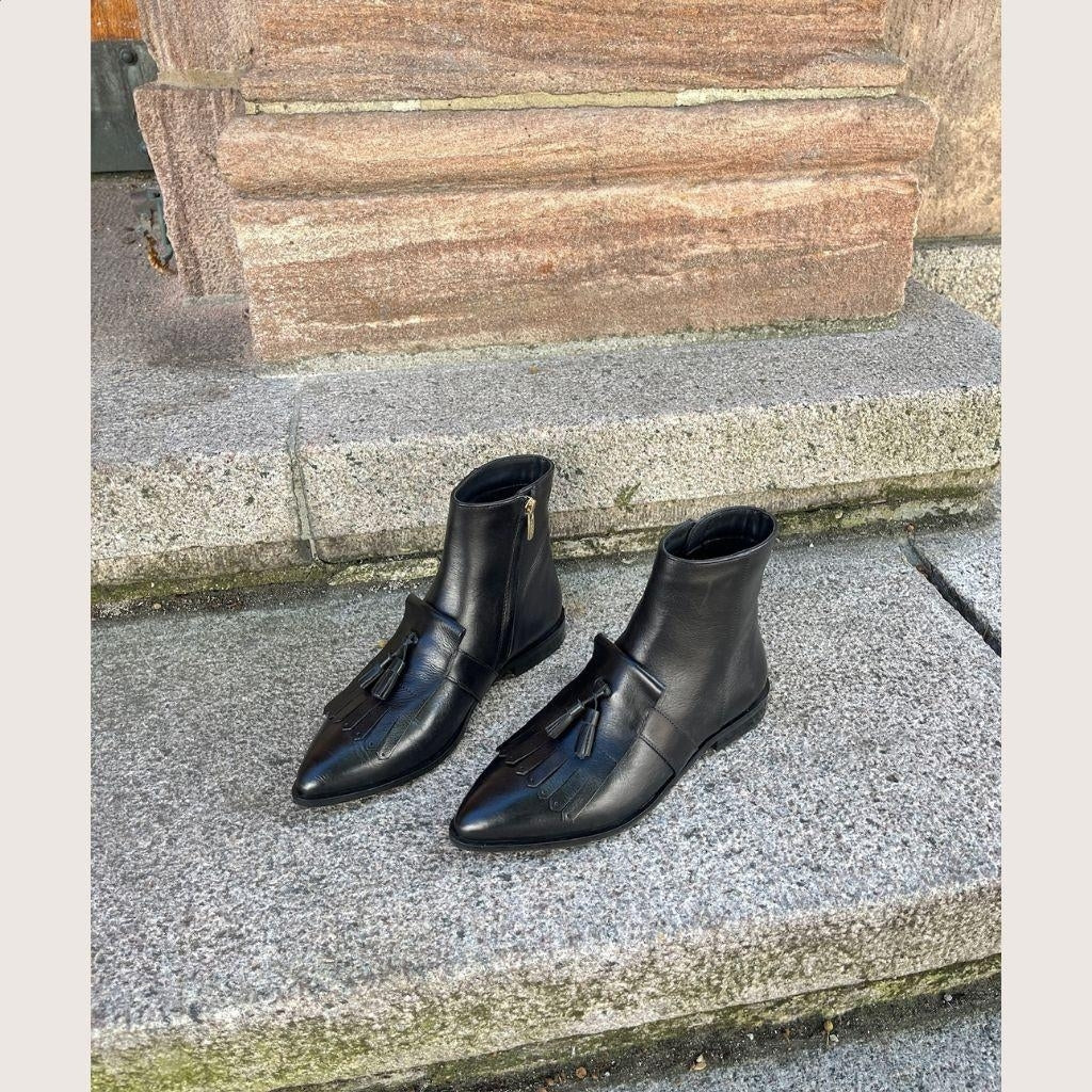 COPENHAGEN SHOES CAROLINE MOVES Støvler 0001 BLACK