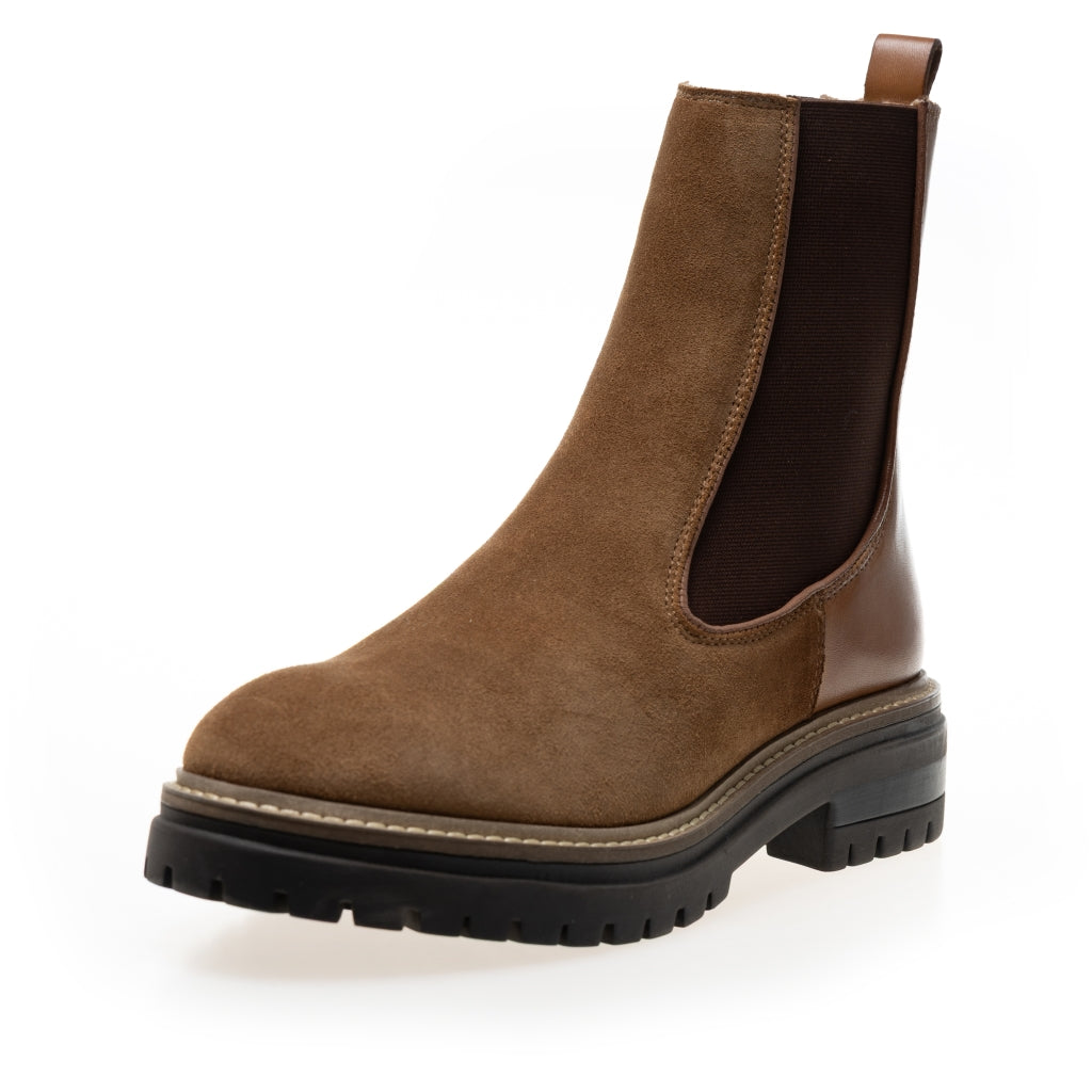 COPENHAGEN SHOES FALL 21 Suede Copenhagenshoes by Josefine Valentin Støvler 112 Cognac