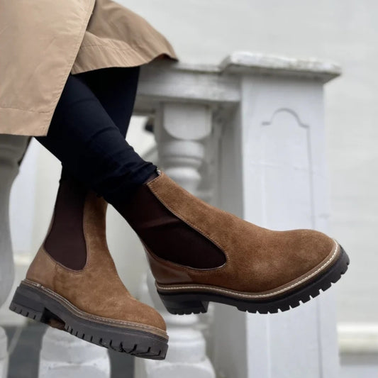 COPENHAGEN SHOES FALL 21 Suede Copenhagenshoes by Josefine Valentin Støvler 112 Cognac