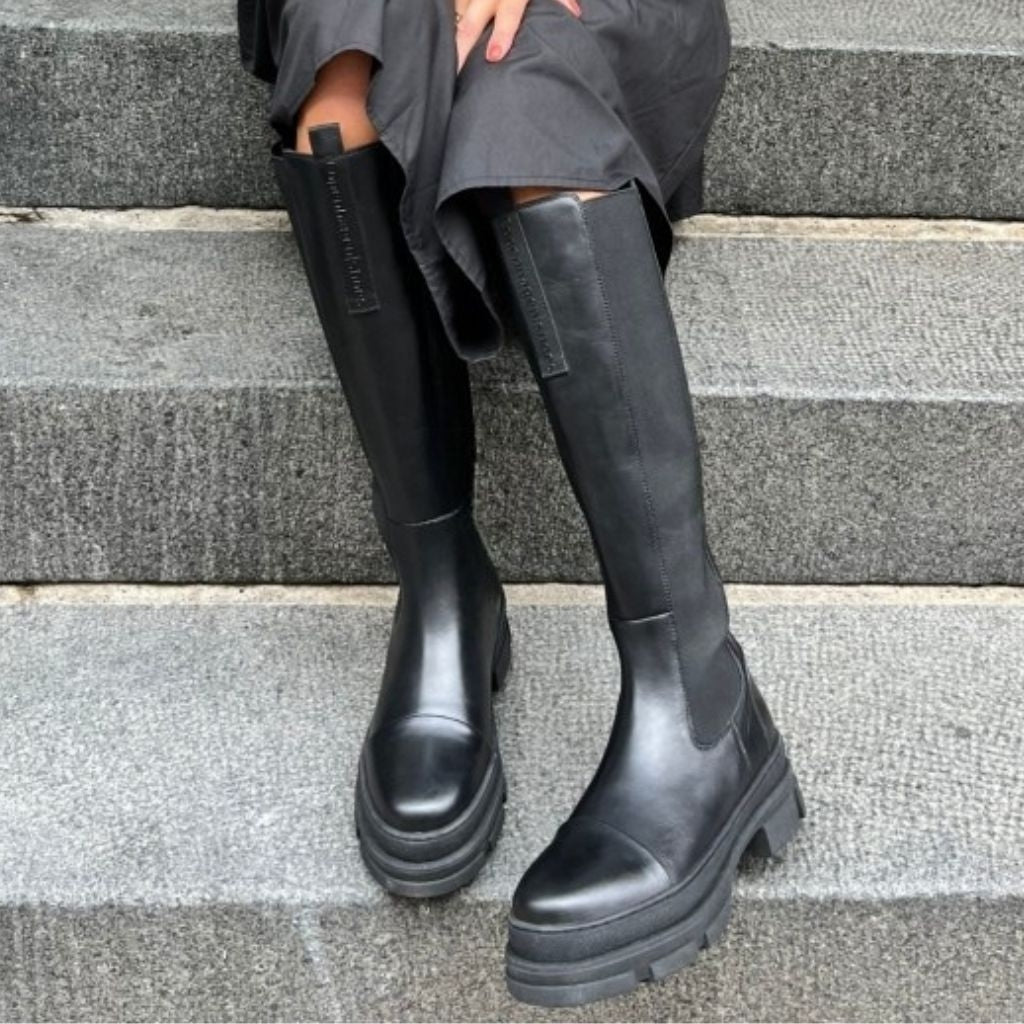 COPENHAGEN SHOES FOLLOW ME ZIPPER Long boot 002 Black (with black stiches)