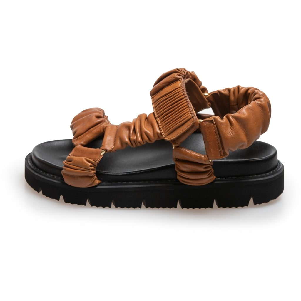 COPENHAGEN SHOES KEEP WALKING Sandaler 0241 COGNAC