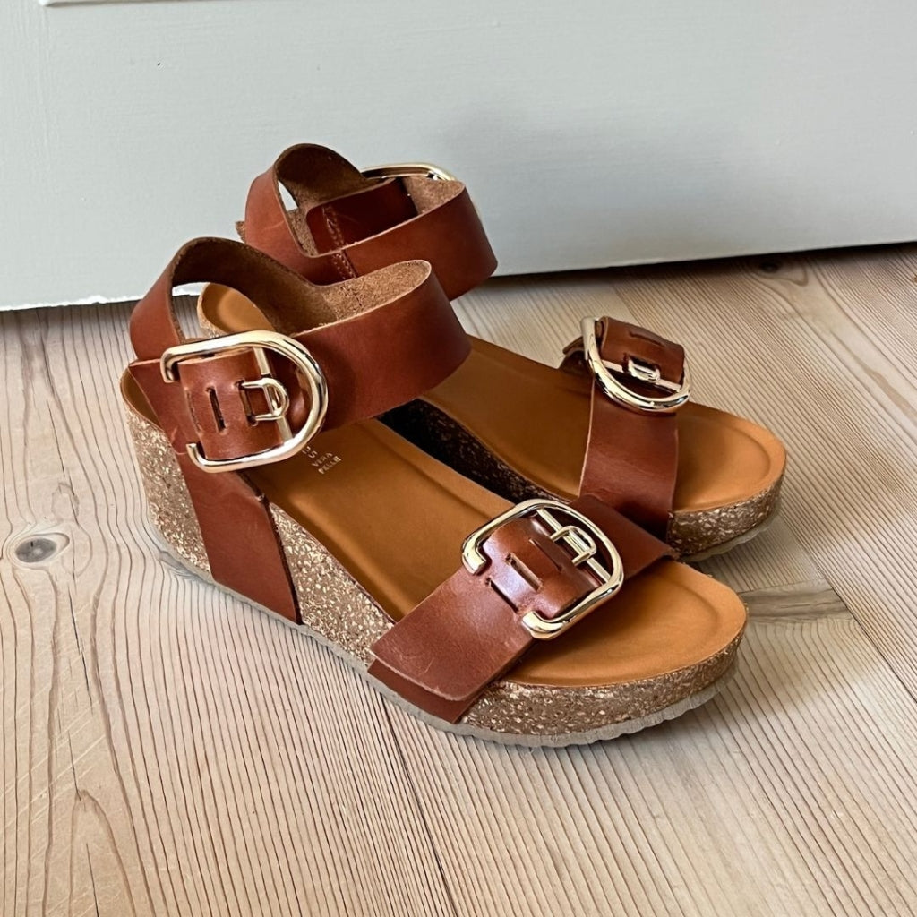 COPENHAGEN SHOES LUCA Sandaler med kilehæl 0012 BROWN