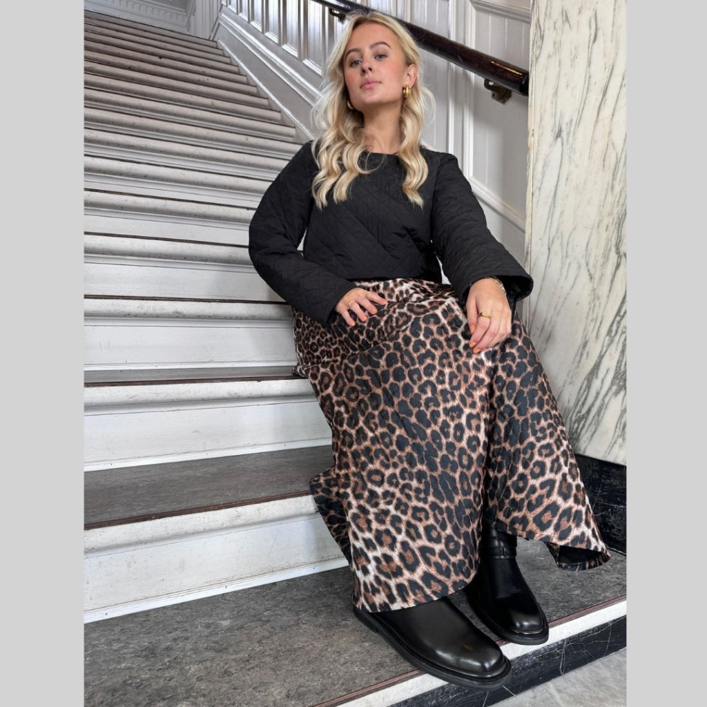 STORIES FROM THE ATELIER by COPENHAGENSHOES MOVE ME SKIRT LEP SKIRT 2060 LEO