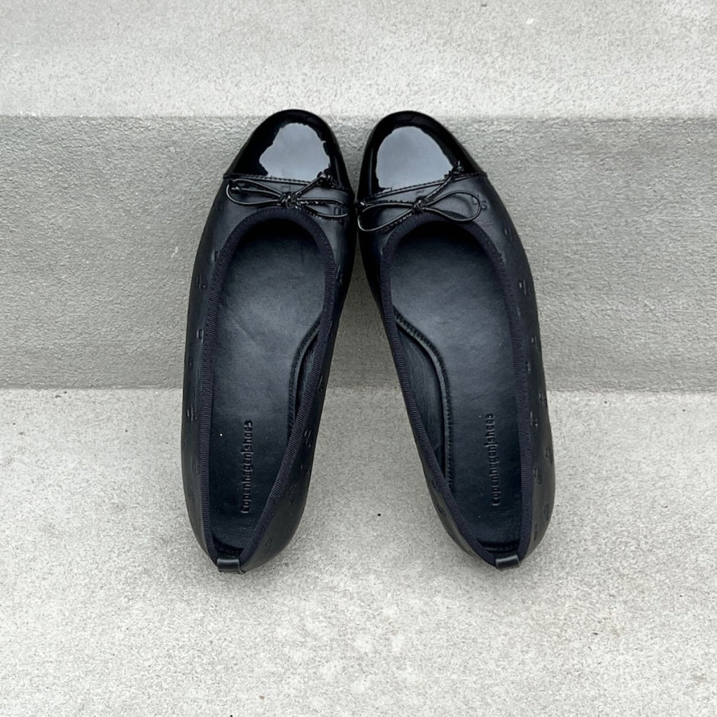 COPENHAGEN SHOES MY OWN BALLERINAS Ballerina 2400 BLACK (LOGO)