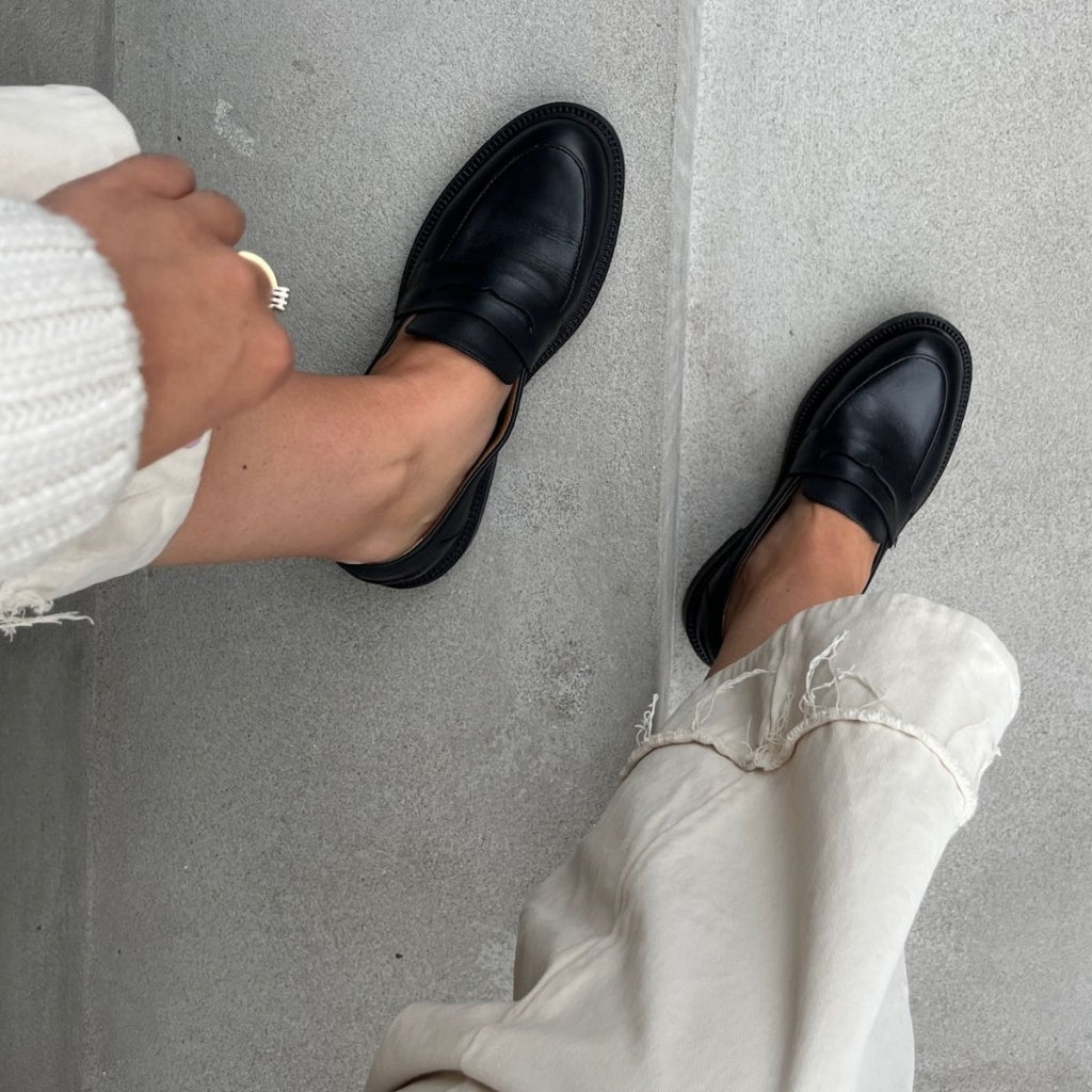 COPENHAGEN SHOES THE BEAUTY LOAFER L. Loafers 0003 BLACK