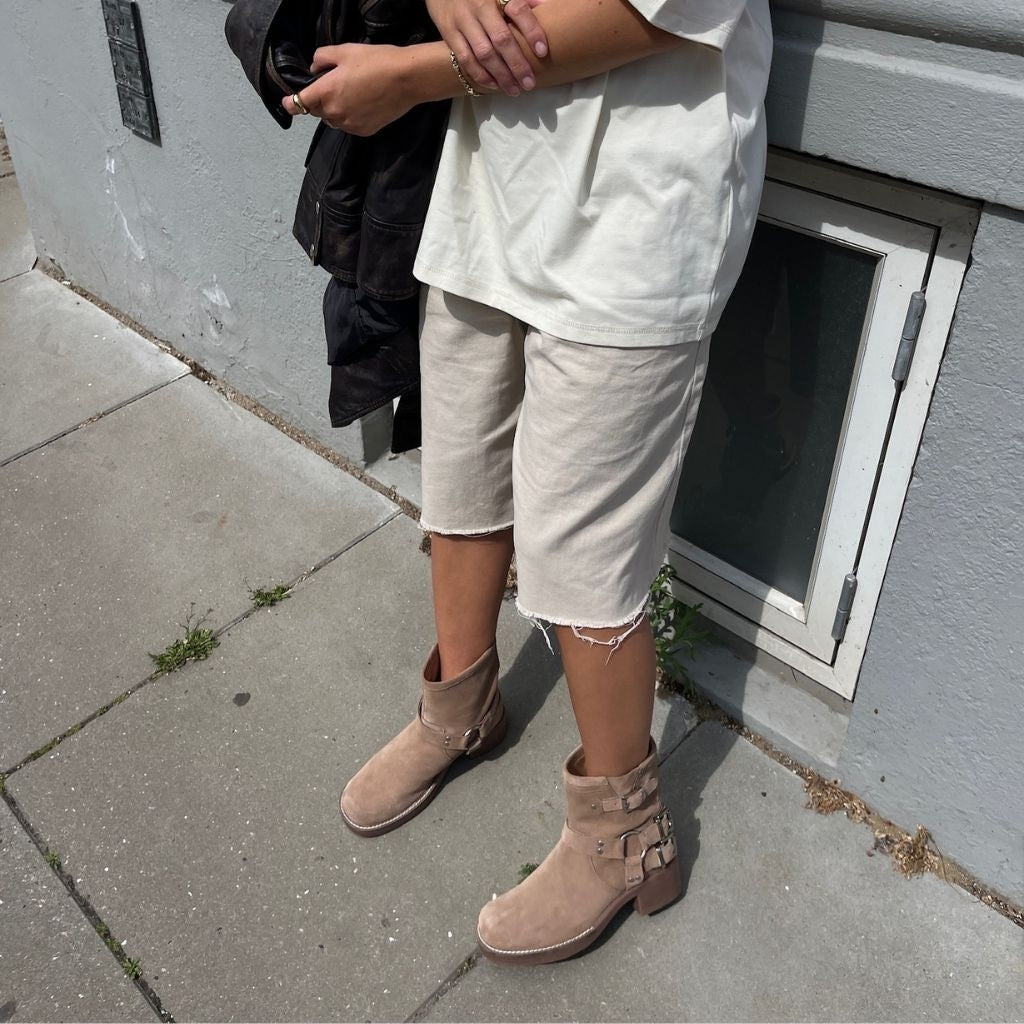 COPENHAGEN SHOES THE MAGIC MOVE SUEDE Støvler 0057 TAUPE