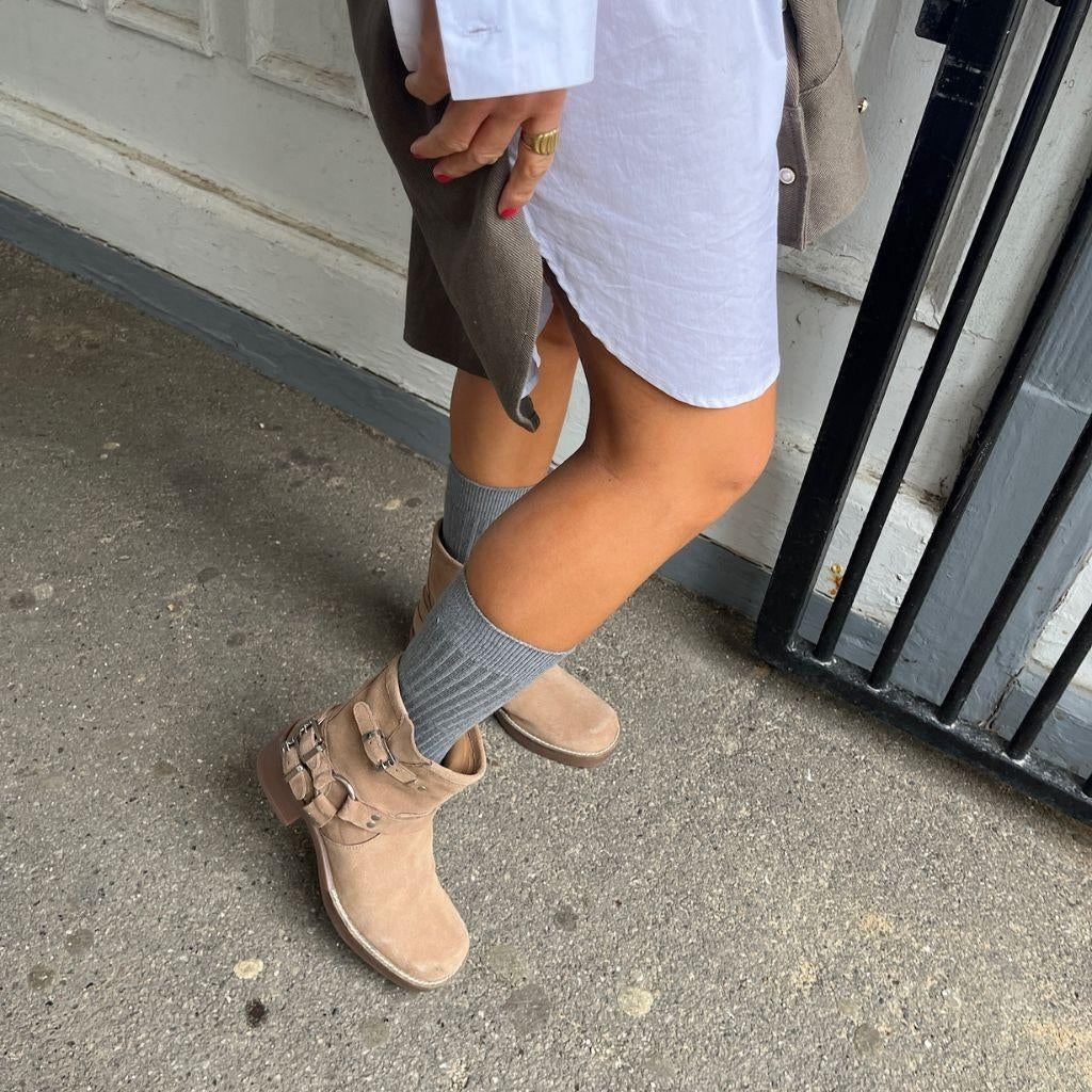 COPENHAGEN SHOES THE MAGIC MOVE SUEDE Støvler 0057 TAUPE