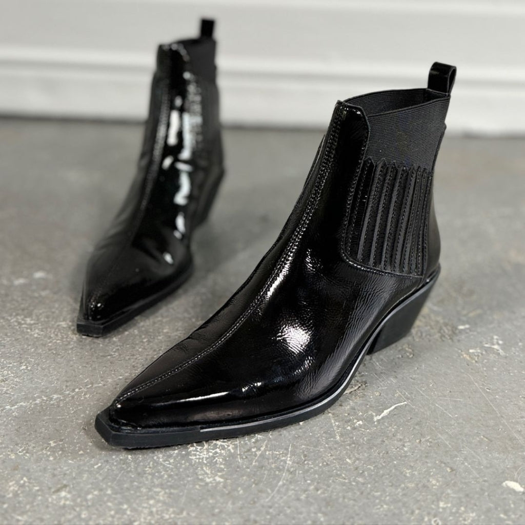 COPENHAGEN SHOES THE WALKING BOOT PATENT Støvler 0011 BLACK PATENT