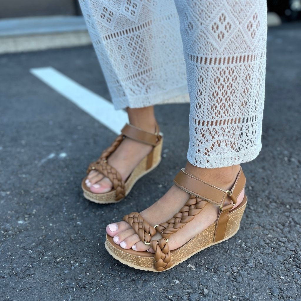 COPENHAGEN SHOES WOVEN LADY Sandaler med kilehæl 0241 COGNAC
