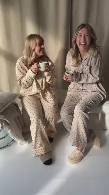 STORIES FROM THE ATELIER by COPENHAGENSHOES PAJAMAS SHIRT 3 SHIRT 03 GREEN YELLOW BIG FLOWER