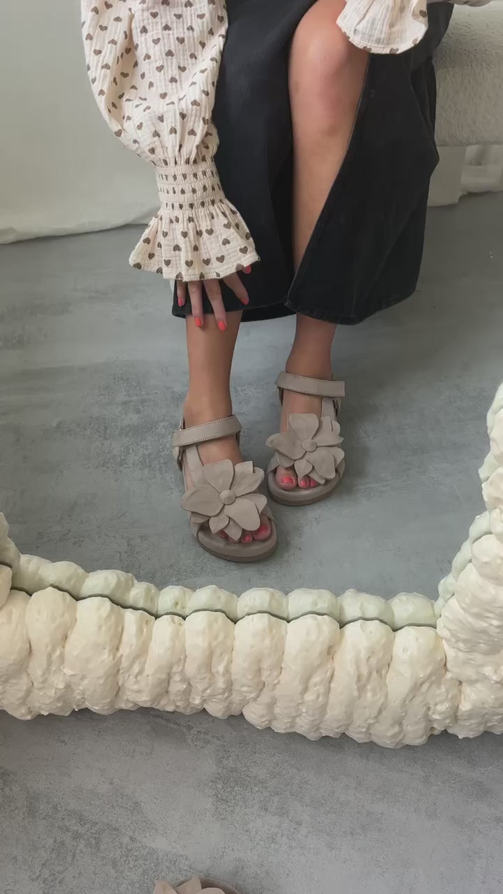 COPENHAGEN SHOES MY FLOWERS Sandaler 0301 BISCUIT